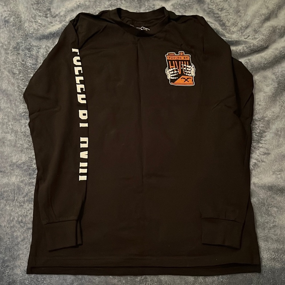 HVIII Long Sleeve Sz Medium Like New